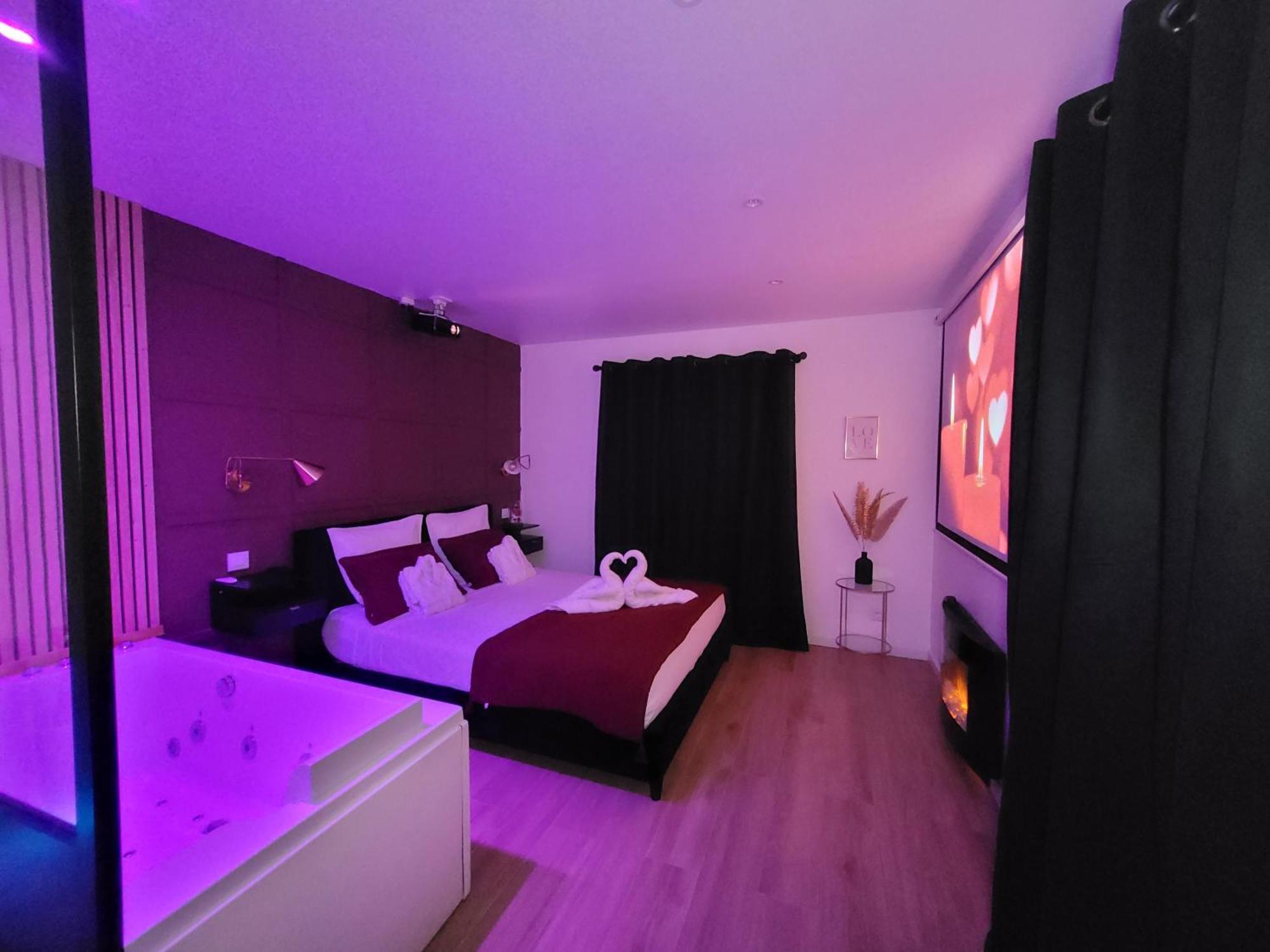 Nuit D'Evasion Love Room Avec Baignoire Balneotherapie Toulon Bagian luar foto